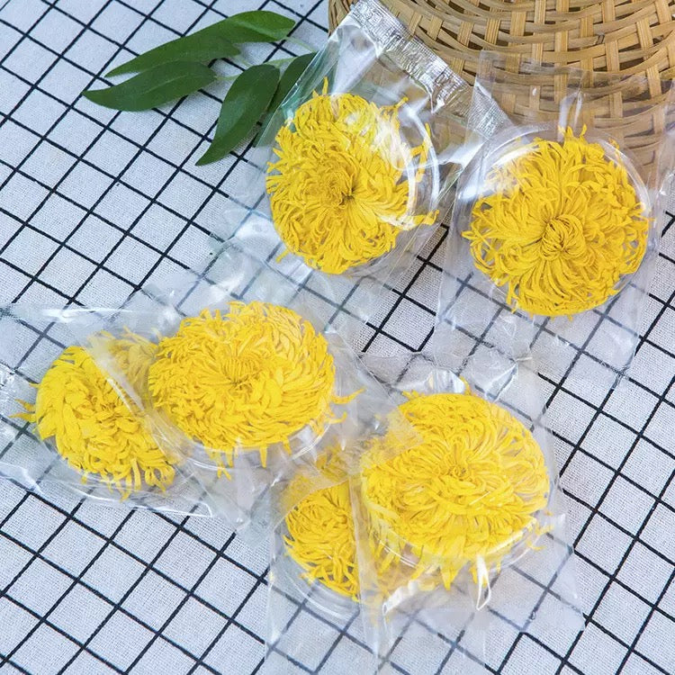 Natural Golden-yellow Chrysanthemum Flowers